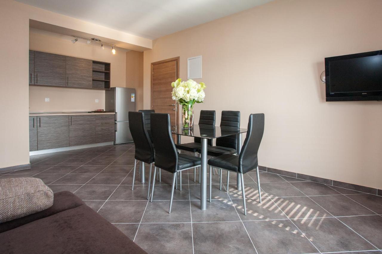 Apartments Tm Кърк Екстериор снимка