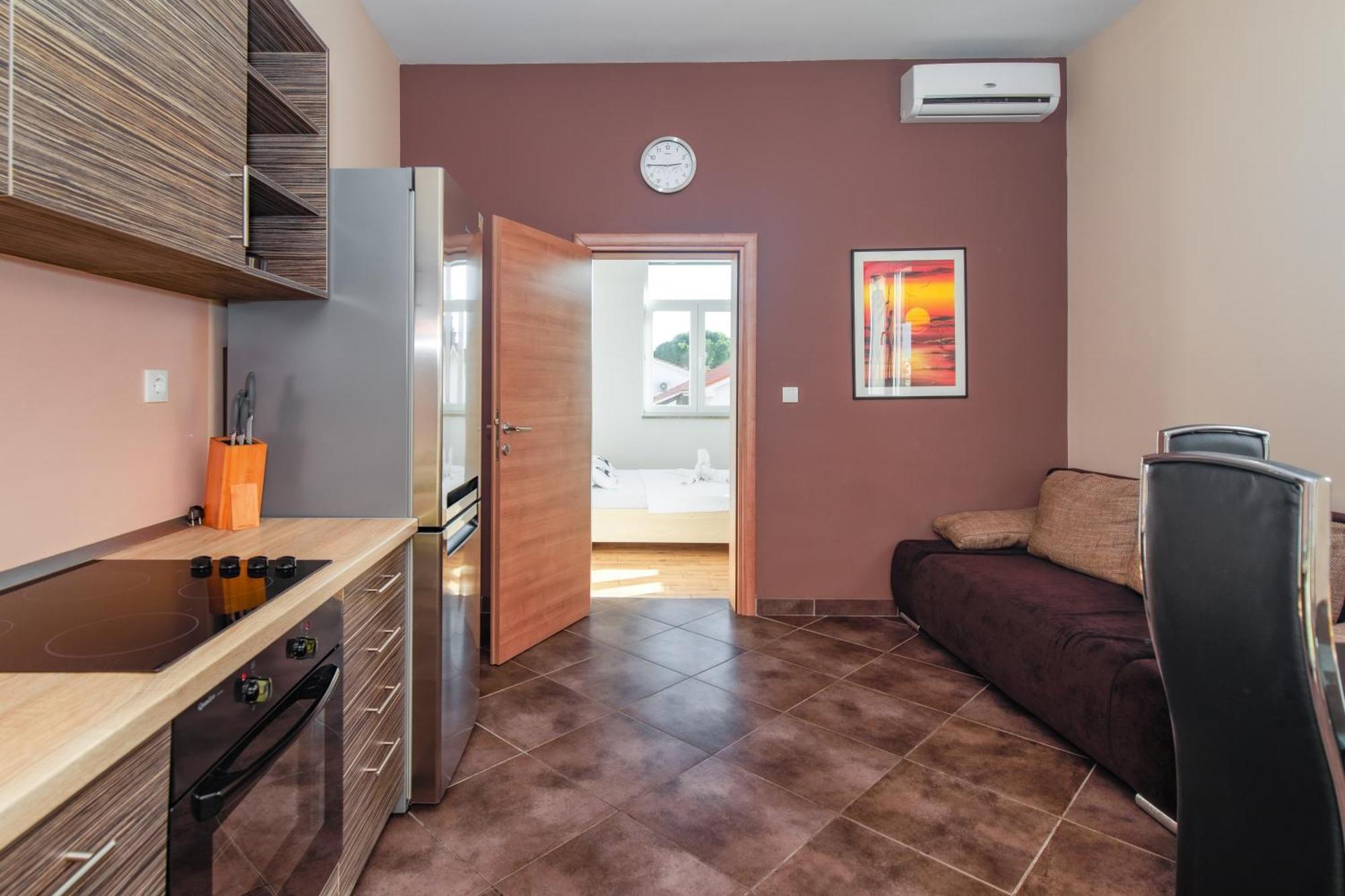 Apartments Tm Кърк Екстериор снимка