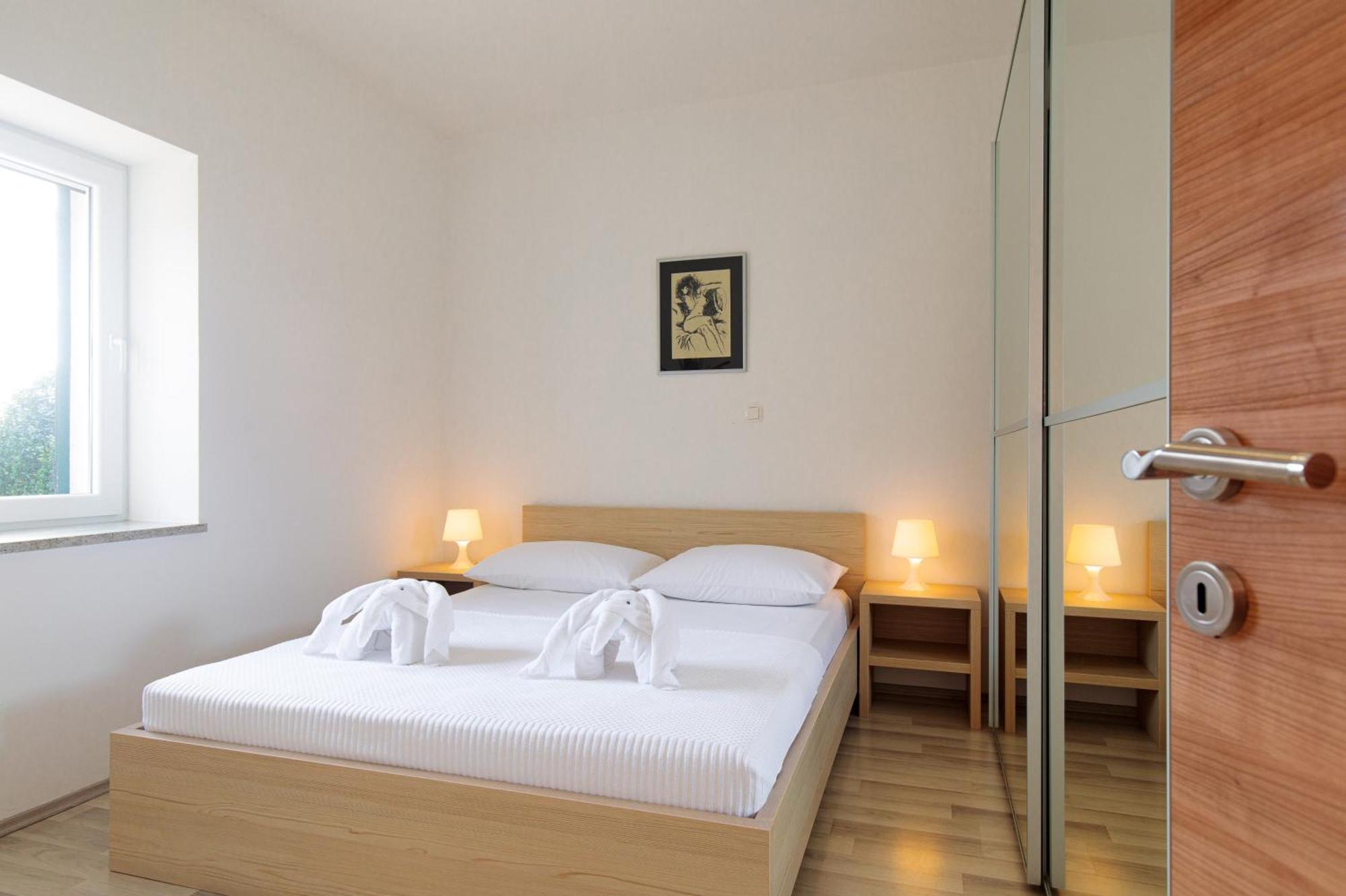 Apartments Tm Кърк Екстериор снимка
