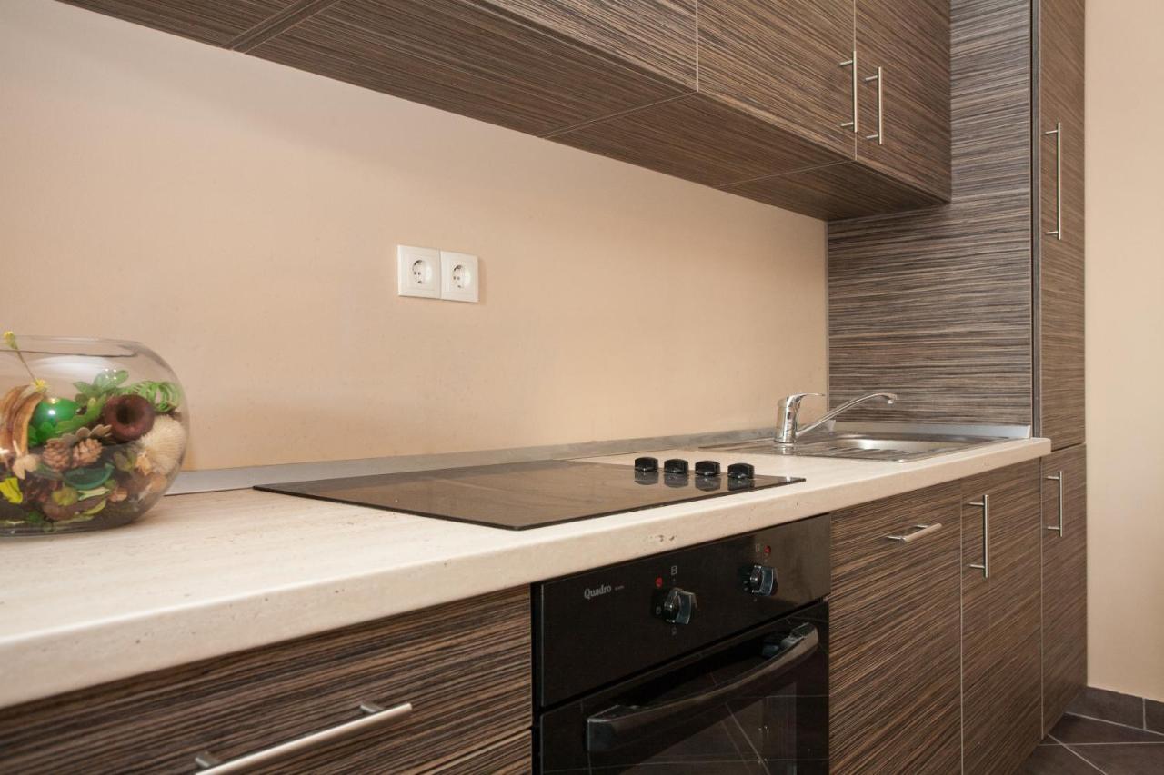 Apartments Tm Кърк Екстериор снимка