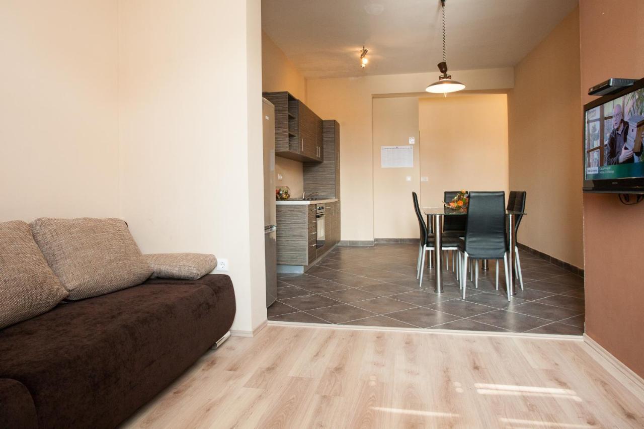 Apartments Tm Кърк Екстериор снимка